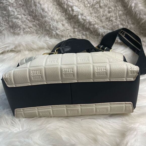 Steve Madden synthetic off white and black small Satchel/cross body bag . - Picture 6 of 12